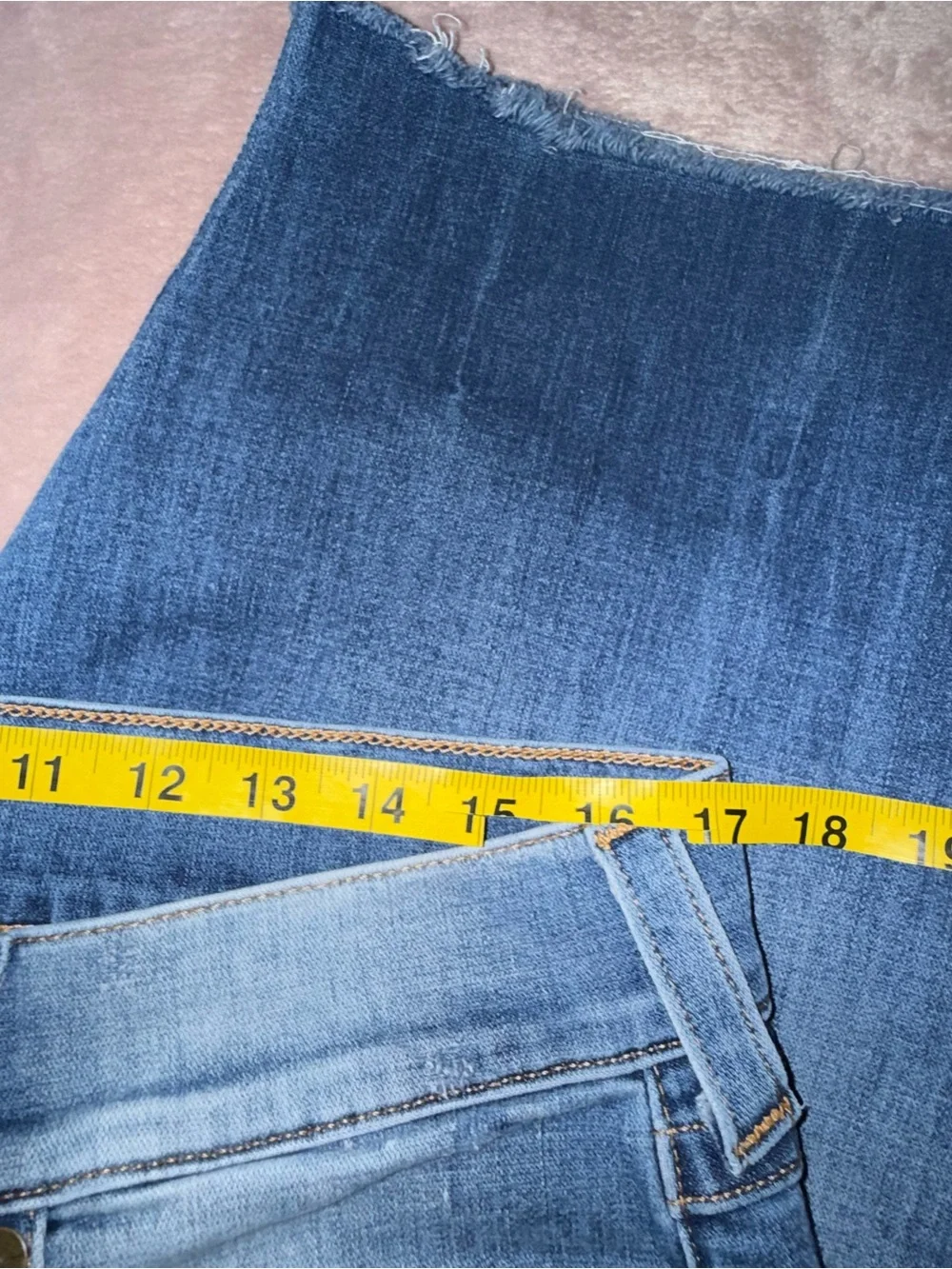 True religion geno relaxed slim distressed short size 34